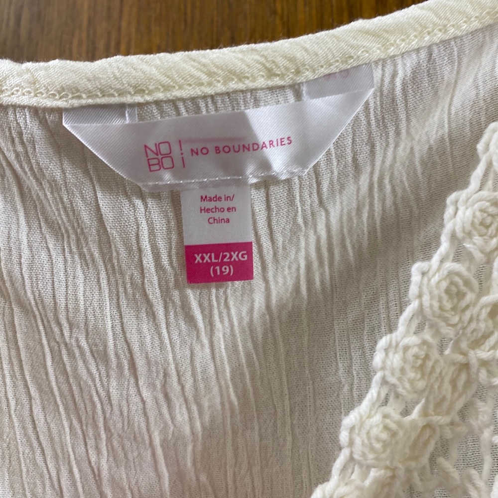 Two shirts - Picture 4 of 4